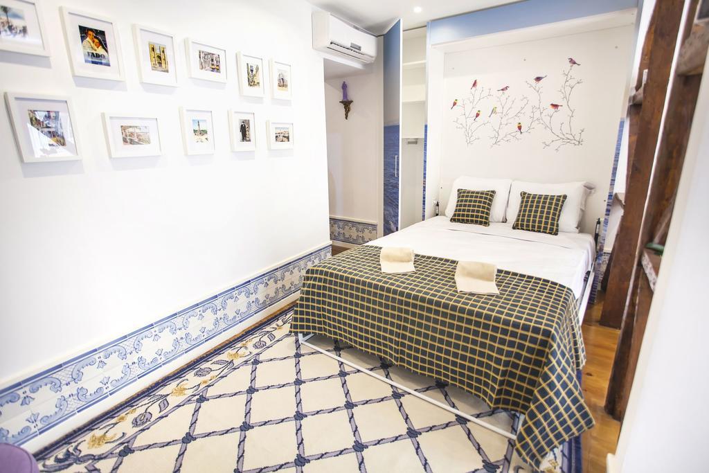 Typical Bairro Alto Apartment Lisbon Lisboa Exterior foto